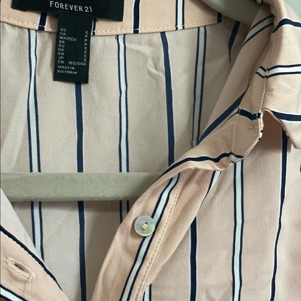 Cropped Button Up - Picture 3 of 3